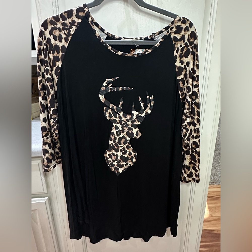 Chic Black Tunic with Leopard Print and Deer Design